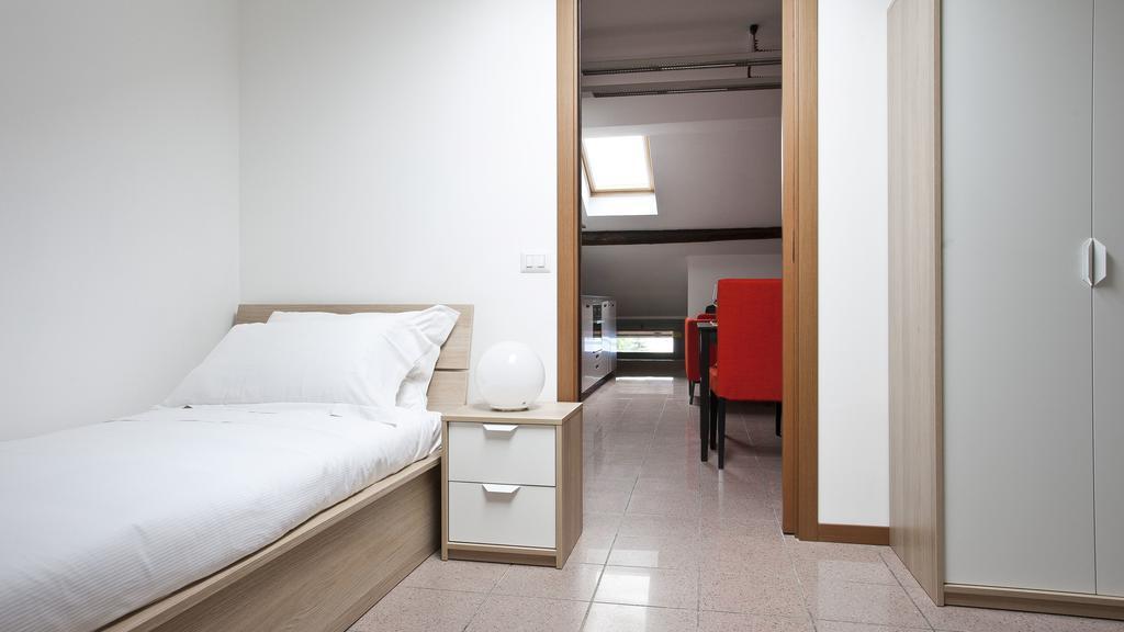 Italianway-Bressanone Apartment Milan Bagian luar foto