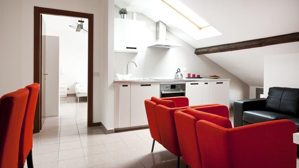 Italianway-Bressanone Apartment Milan Bagian luar foto